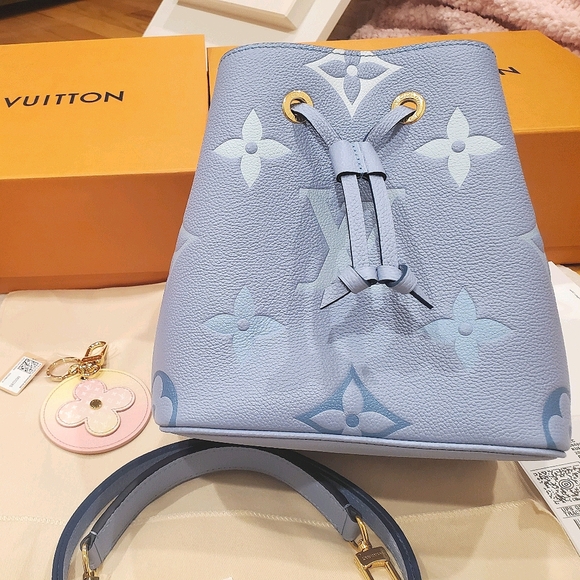 💳🧾SOLD🧾💳Louis Vuitton By The Pool NéoNoé BB - Picture 3 of 16